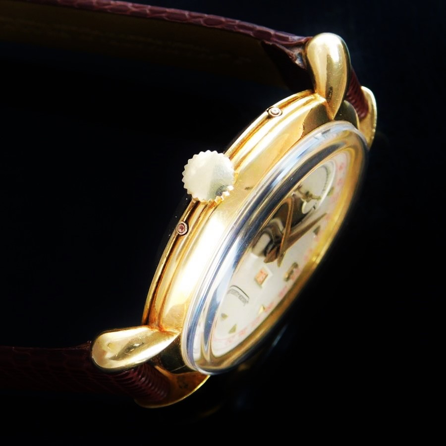 ★★★　Jaeger-LeCoultre ★★★  Triple Calender & Moon Phase / “Louis Comtesse” 18k Solid Gold Case✩トリプルカレンダー&ムーンフェイズ　ルイ・コンテス社製18金無垢ケース  Legendary Caliber “494”のサムネイル