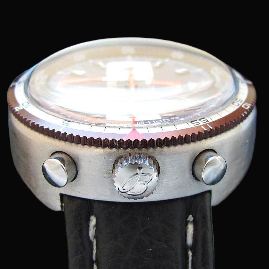 Breitling Chronomat “BULLEHEAD” Brown Up-Down Chronogrpah Dial Ref.7101 Cal.7734 / ブライトリング クロノマット ブルヘッド 縦目クロノグラフのサムネイル
