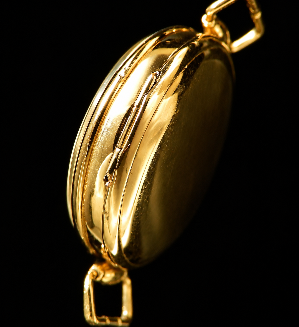 H.Moser & Cie Johann Heinrich Moser Hunter Trench 9k Solid gold Case Circa 1920 ヨハン・ハインリッヒ・モーザ 9金無垢 ハンタートレンチケース 1920年頃 幻の逸品 H・モーザー ポーセリング文字盤のサムネイル