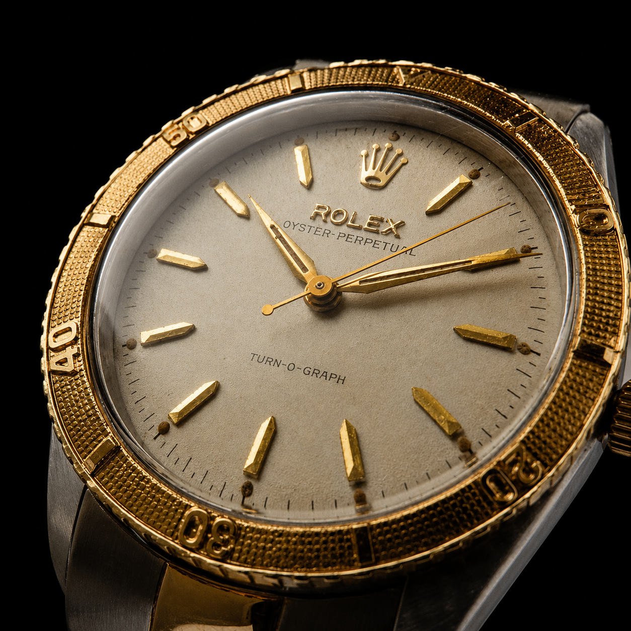 Rolex OysterR Perpetual ” TURN-0-GRAPH ” Ref.6202 Cal.645 18K intricate Crosss-pattern & Hour Markers engraving w.expandable bracelet Ref.6636 / オイスターパーペチュアル回転ベゼル”ターノグラフ” 18金無垢クロス柄時間スケール彫金ベゼル 6636 エクステンションブレスのサムネイル