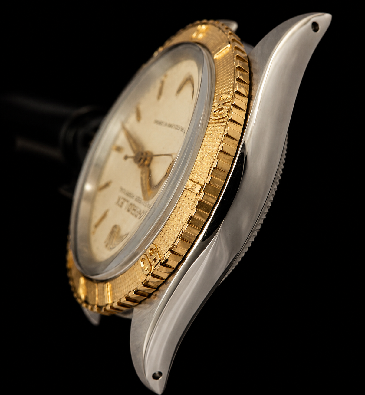 Rolex OysterR Perpetual ” TURN-0-GRAPH ” Ref.6202 Cal.645 18K intricate Crosss-pattern & Hour Markers engraving w.expandable bracelet Ref.6636 / オイスターパーペチュアル回転ベゼル”ターノグラフ” 18金無垢クロス柄時間スケール彫金ベゼル 6636 エクステンションブレスのサムネイル