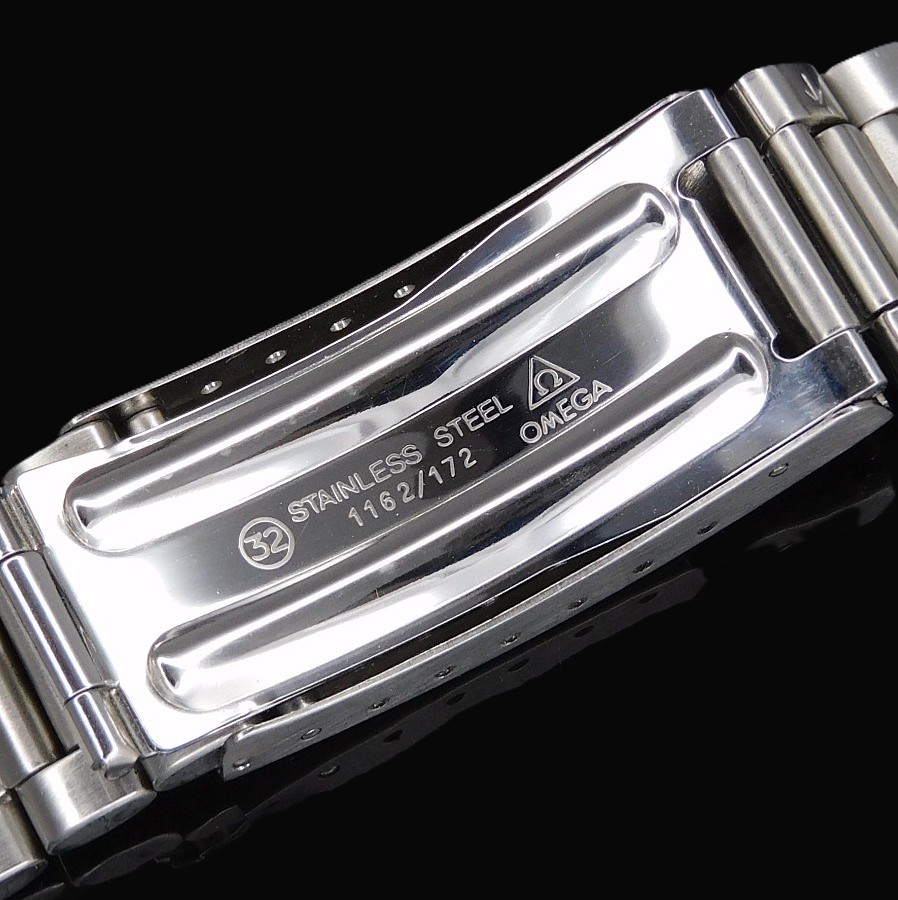 1969年モデル☆ボルケーノSSモノコックケース★オメガ フライトマスター 1’stモデル Ref.145.013☆名機Cal.910 GMTクロノグラフ 回転ベゼルのサムネイル