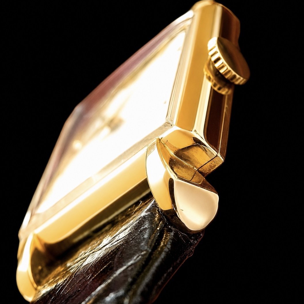 18K Solid Square Gold with Fancy Lug ” EWC Cartier EUROPEAN WATCH & CLOCK COMPANY” Cal.417 18金無垢 スクエアーケース ファンシーラグのサムネイル