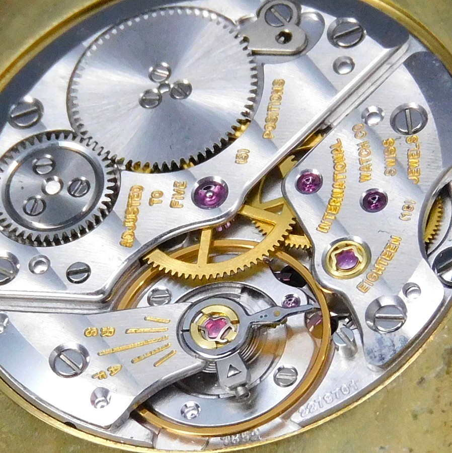 IWC International Watch Company Tank Onix black Diamonds UAE 18k Solid gold Clous de Paris guilloche Ref.2008 Cal.1852 / インターナショナルウオッチカンパニー 18金無垢クールドパリ ブラックオニキス UAE ダイヤモンド 文字盤 のサムネイル