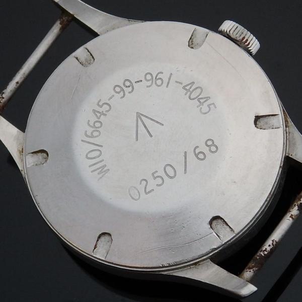 極美品 CWC手巻き時計 1977年製　イギリス軍 W10 極美品 CWC手巻き時計 1977年製 イギリス軍 W10 - メルカリ