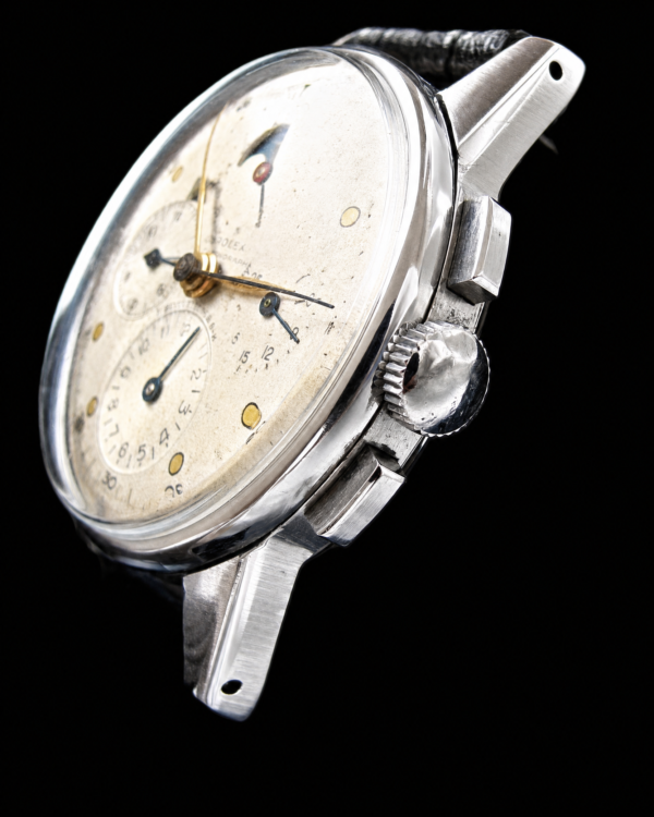 UNIVERSAL GENEVE TRI-COMPAX Ref.22258 Cal.481 Triple Calendar